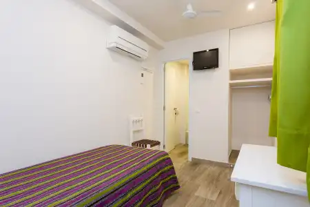 Sol y Miel Hostal - 21