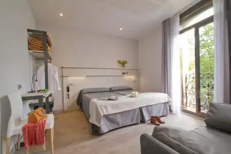 Hostal Benidorm - 2