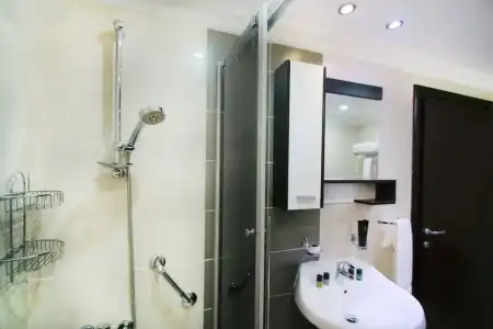 City Rose Suites - 217