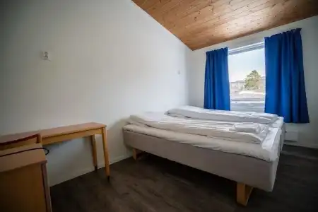 Dombåstun - 4
