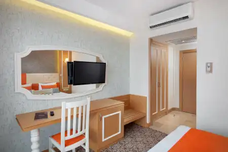 Golden Orange - 13