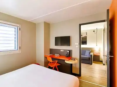 ibis Styles Lyon Confluence - 92