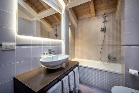 Ungherese Small Luxury - 168