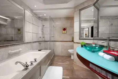 Crowne Plaza Shanghai Nanjing Road by IHG - 28