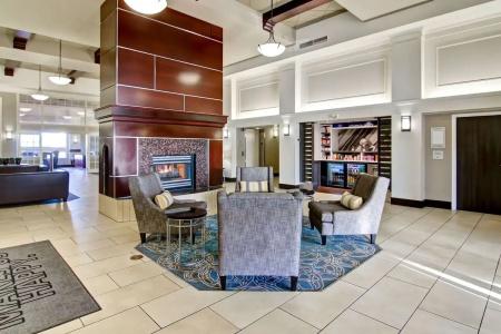 Hampton Inn & Suites by Hilton Calgary-Airport - 44