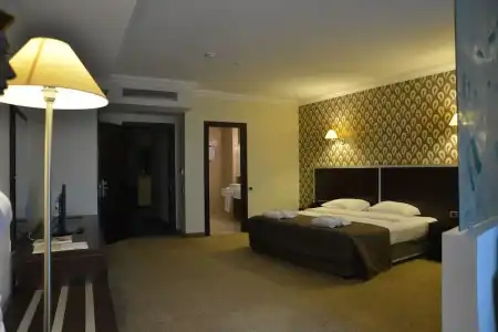 216 Castle - 4