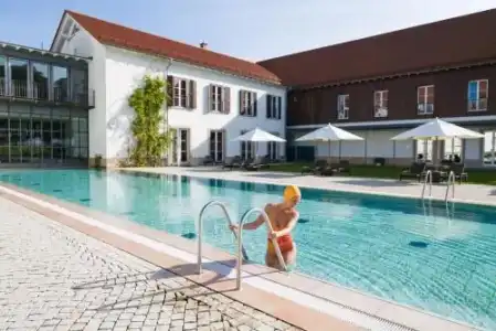 Graflicher Park Grand Resort - 12
