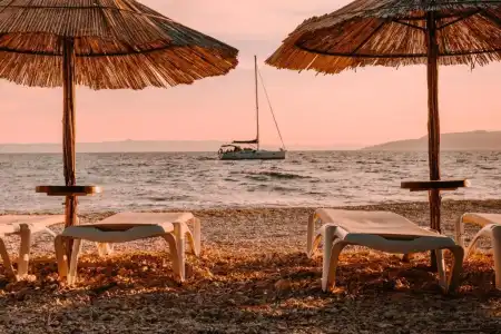 Romana Beach Apartments - 18