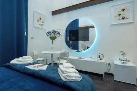 Bed&Breakfast Skyhouse Chiaia - 46