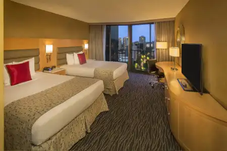 Warwick Seattle - 2
