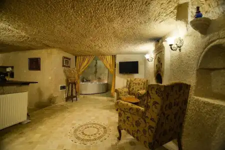 Valley Inn Cave - 11