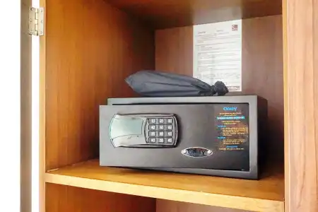 S33 Compact - 29