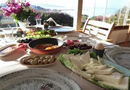 Dort Mevsim Pansiyon - 11