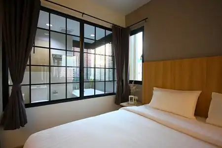 Mii Srinakarin - 133