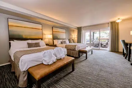 Tamarack Beach Resort - 3