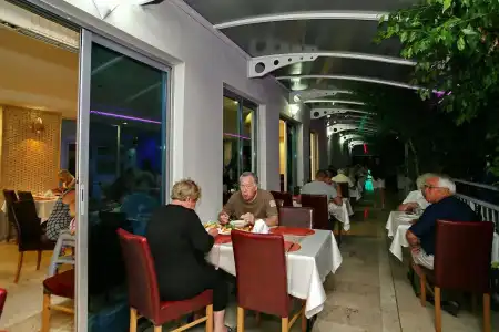Kleopatra Celine - 26