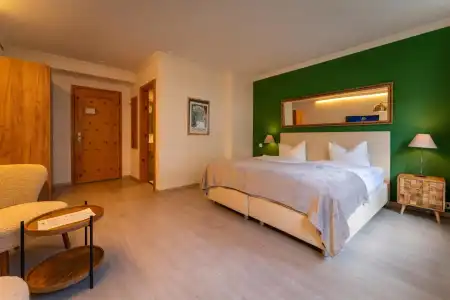Europa Suites - 4