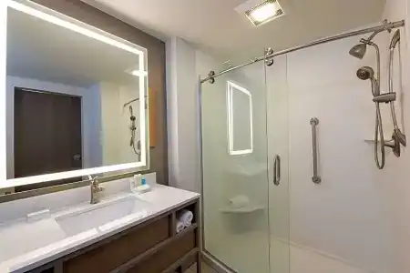 Hilton Garden Inn Grand Rapids East - 26