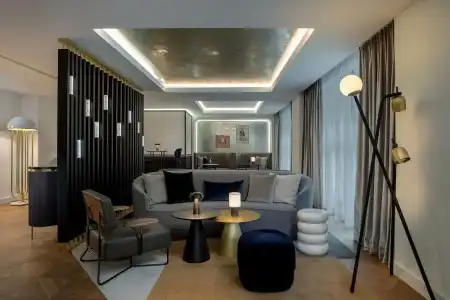 Neues Schloss Privat Zurich, Autograph Collection - 23