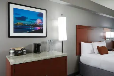 Courtyard by Marriott Los Angeles LAX/Century Boulevard - 4