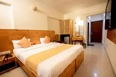 Mina International - 76