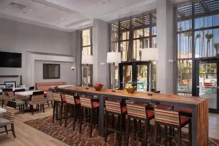 Hampton Inn & Suites Phoenix/Scottsdale - 26