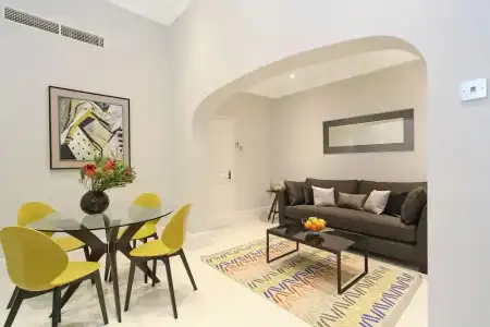 Queensgate Court - 118