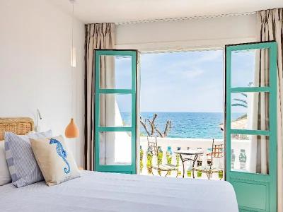 The Sea Club - 107