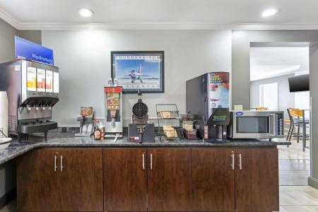 Best Western The Inn At Rochester Airport - 20