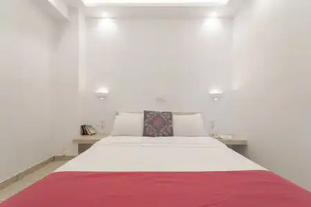 Bella Santorini - 2