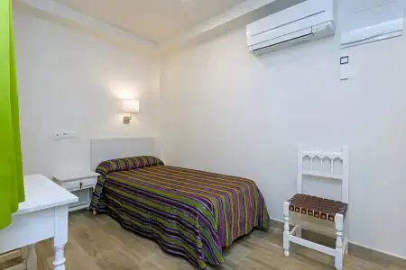 Sol y Miel Hostal - 62