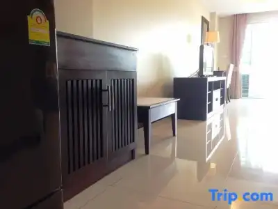 August Suites - 59