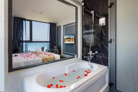 Ruby Luxury - 127