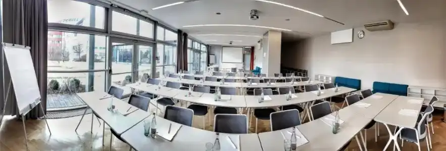 Holiday Inn Prague Airport by IHG - 12