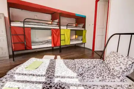 Pal's Mini Hostel - 17
