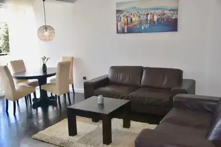 Apartment 3 Beaches With Free Parking - 132