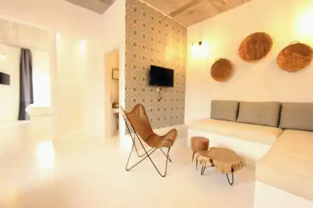 Mesanto Luxury Suites - 130