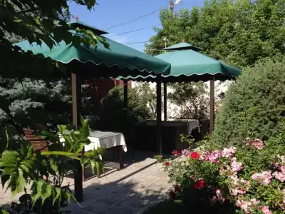 Astoria Garden - 32