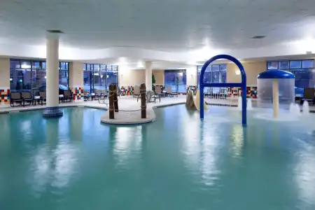 Hampton Inn & Suites Oklahoma City-Bricktown - 12
