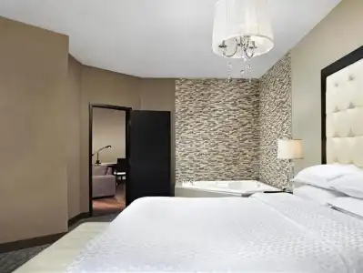 Four Points by Sheraton & Suites Calgary West - 22