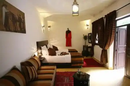 Riad Shaloma - 40