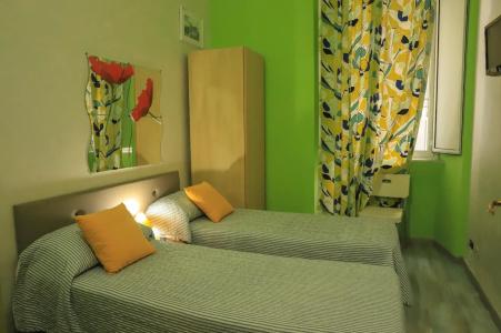 Român Holidays Hostel - 5