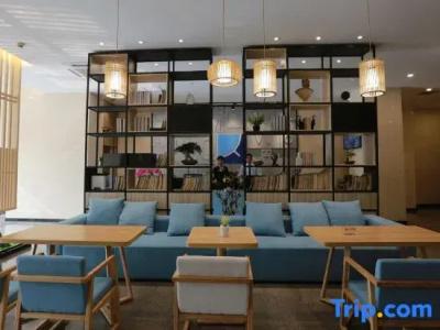 QianHai Bay Boutique - 8