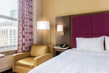 Hampton Inn Majestic Chicago Theatre District - 47