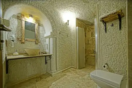 Risus Cave Suites - 21