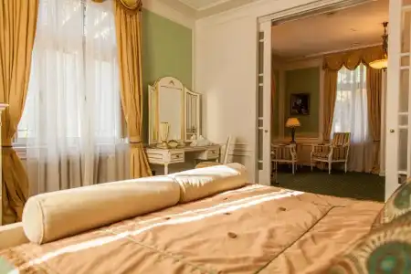 TB Palace & Spa - 90