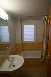 Mefolinkel Suits - 28