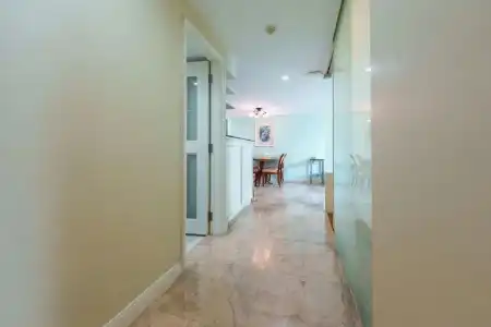 Sabai Sathorn - 78