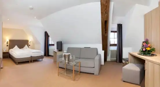 Romantik Johanniter-Kreuz - 74