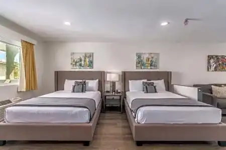 Hospitality Suite Resort - 36